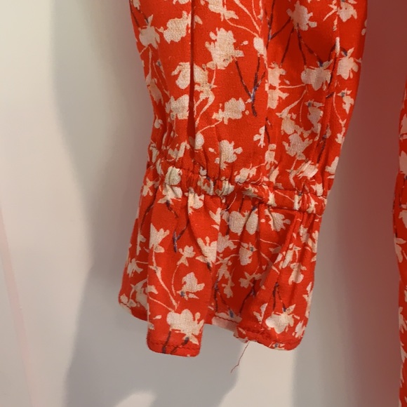 Coral Floral Print Lace Deep V-Neck Romper - Picture 4 of 8